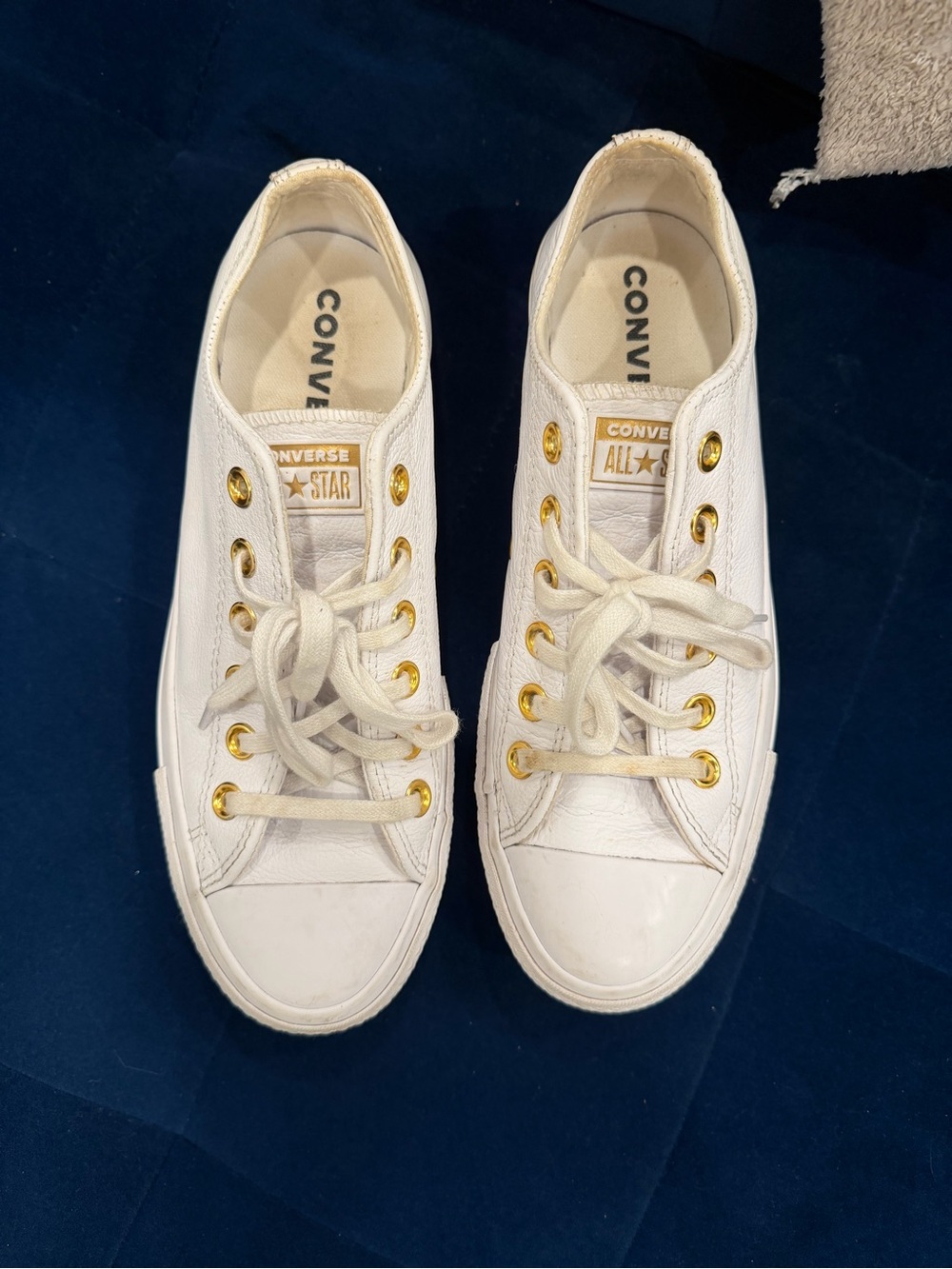 Converse Women's White Low-Top Sneakers with Gold Eyelets 7.5